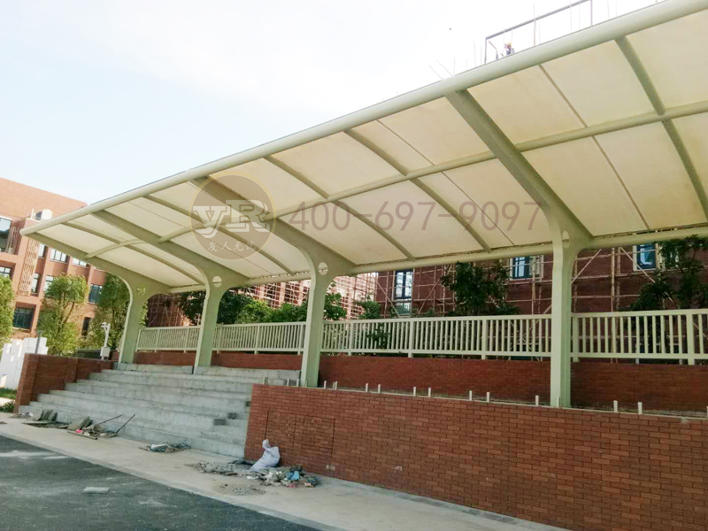 珠海学校膜结构运动场看台雨棚工程