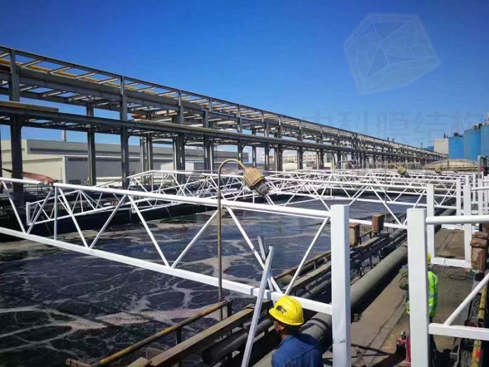 反吊模污水池工程进度